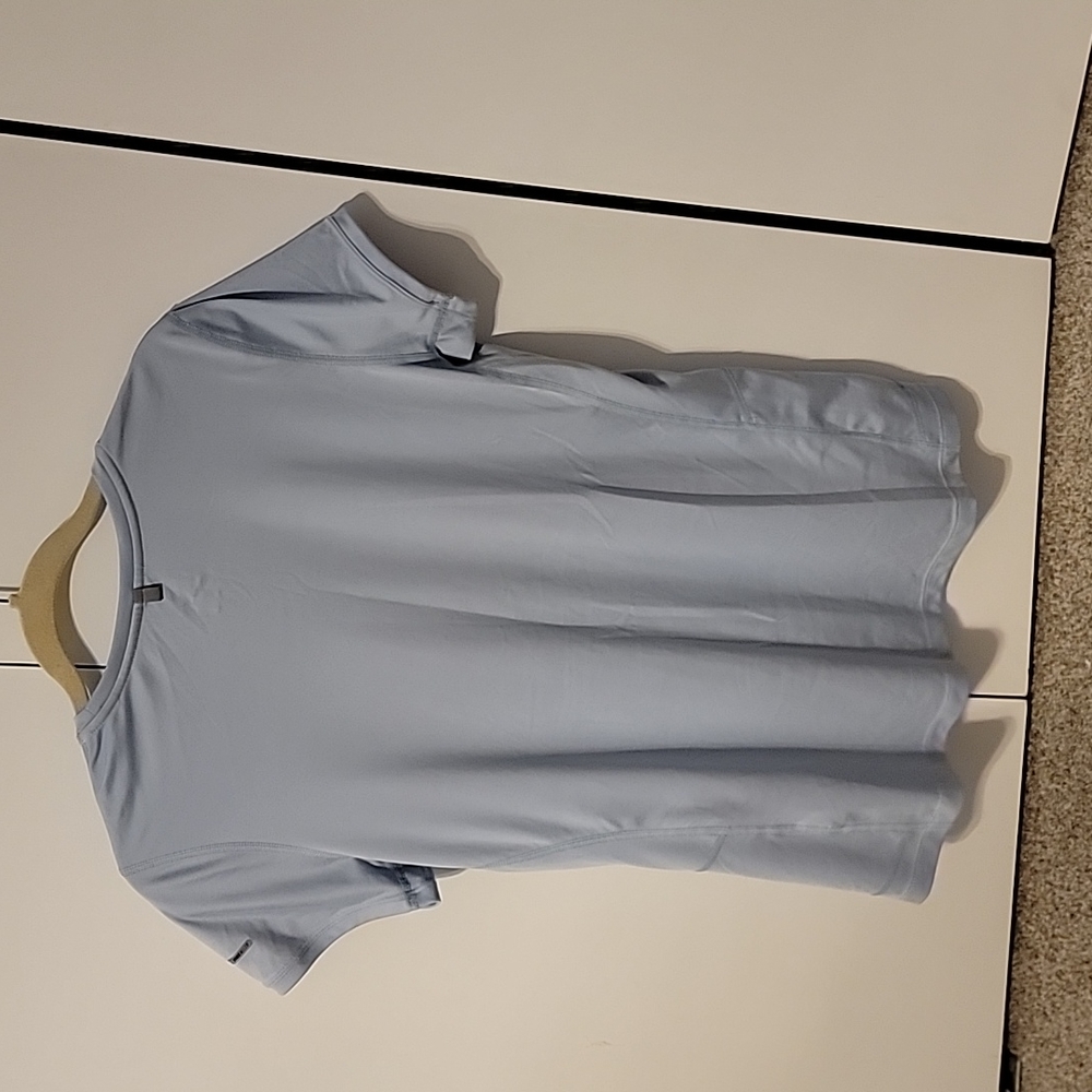 Nike top - Picture 2 of 5
